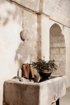 Ferm LIVING Hourglass Pot, XS, Black -Fredericia Sales 130 2337