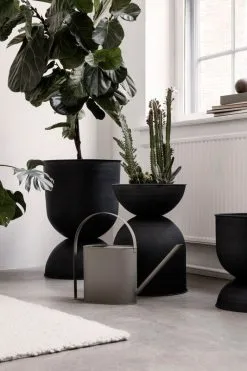Ferm LIVING Hourglass Pot, M, Black 12 Ferm LIVING Hourglass Pot, M, Black -Fredericia Sales 17 9964
