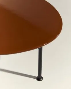 GUBI Carmel Coffee Table, 60 X 60 Cm, Black - Rock Red -Fredericia Sales CARMEL 4