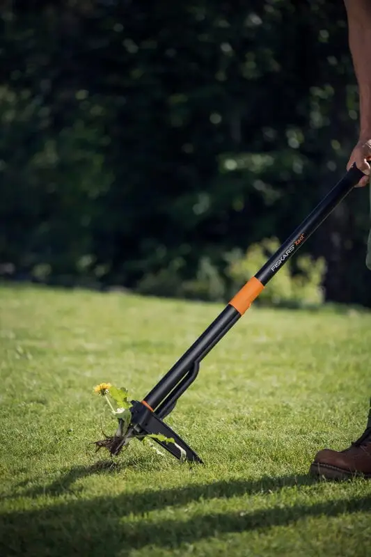 Fiskars Xact Weed Puller 7 Fiskars Xact Weed Puller - Image 5