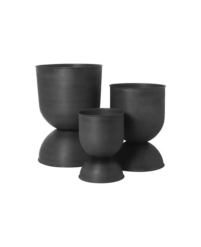 Ferm LIVING Hourglass Pot, M, Black 4 Ferm LIVING Hourglass Pot, M, Black - Image 2