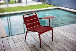 Fermob Luxembourg Low Armchair, Red Ochre 13 Fermob Luxembourg Low Armchair, Red Ochre -Fredericia Sales LUXEMBOURG BLEU ACAPULCO BUREAUX ALBUM 2022 CYRIL ABAD 4