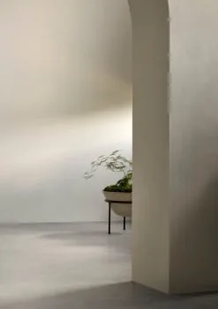 MENU Daiza Planter, 35 X 48 Cm, Ivory 12 MENU Daiza Planter, 35 X 48 Cm, Ivory -Fredericia Sales MENU Daiza Planter 7