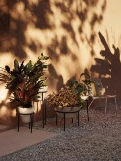 MENU Daiza Planter, 35 X 48 Cm, Ivory 10 MENU Daiza Planter, 35 X 48 Cm, Ivory -Fredericia Sales MENU LS Daiza Planters WM String Lounge Chair 1