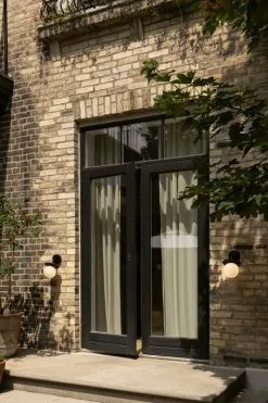 Nuura Liila Outdoor Wall Lamp, Black - Opal White 13 Nuura Liila Outdoor Wall Lamp, Black - Opal White -Fredericia Sales NUURA outdoor3152