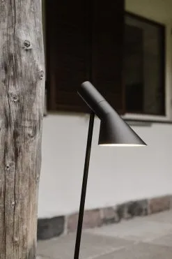 Louis Poulsen AJ Garden Bollard Lamp, Long, 3000K, Base With Adaptor -Fredericia Sales SS23 AJ Garden Head 10017role