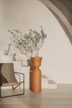 Ferm LIVING Agnes Plant Stand, 90 Cm, Rattan 12 Ferm LIVING Agnes Plant Stand, 90 Cm, Rattan -Fredericia Sales fermLIVING SS22 AgnesPlantStand DesertLoungeChair image 1